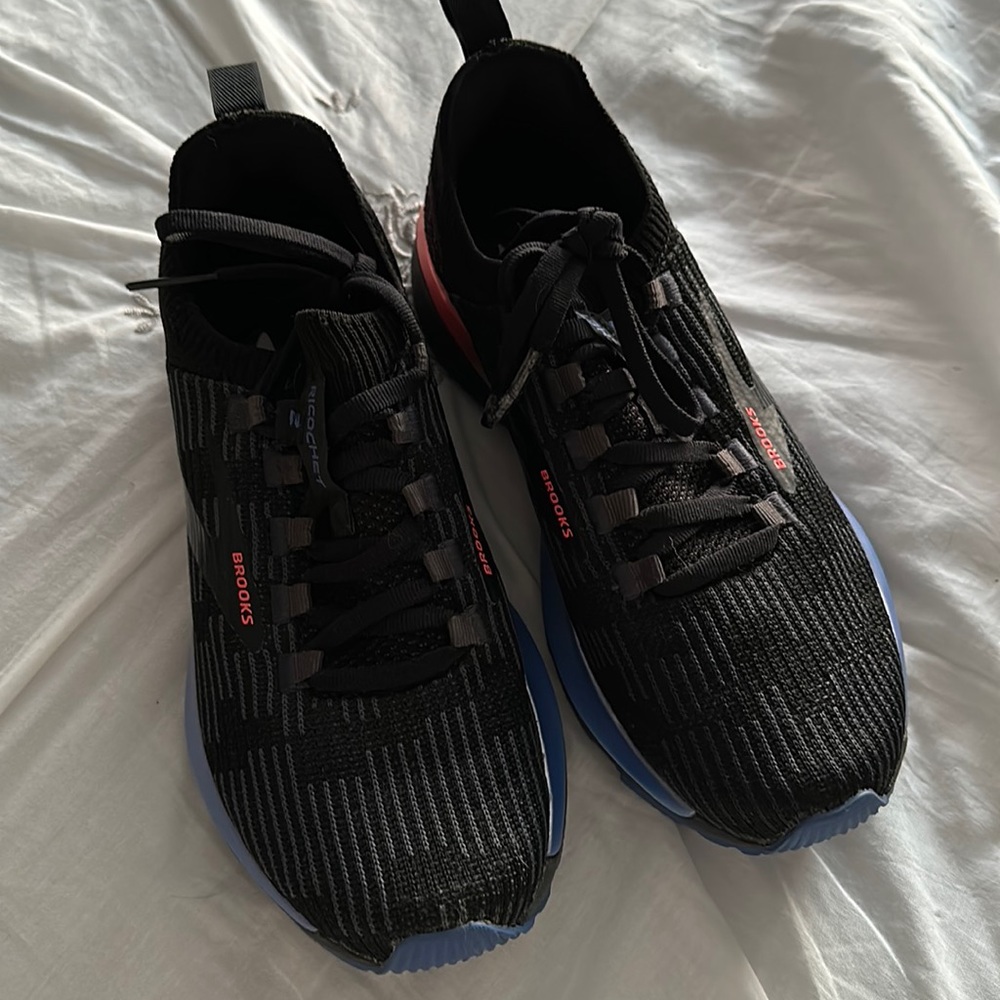 Brooks Running Women’s Ricochet Sz 6